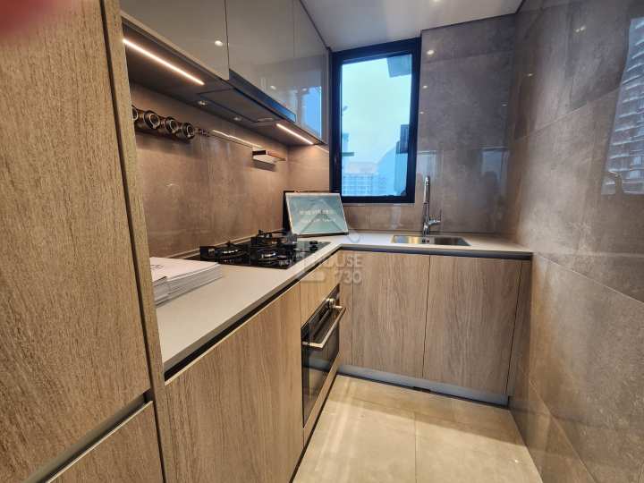 蔚藍東岸 示範單位 5座27樓E室 - House730