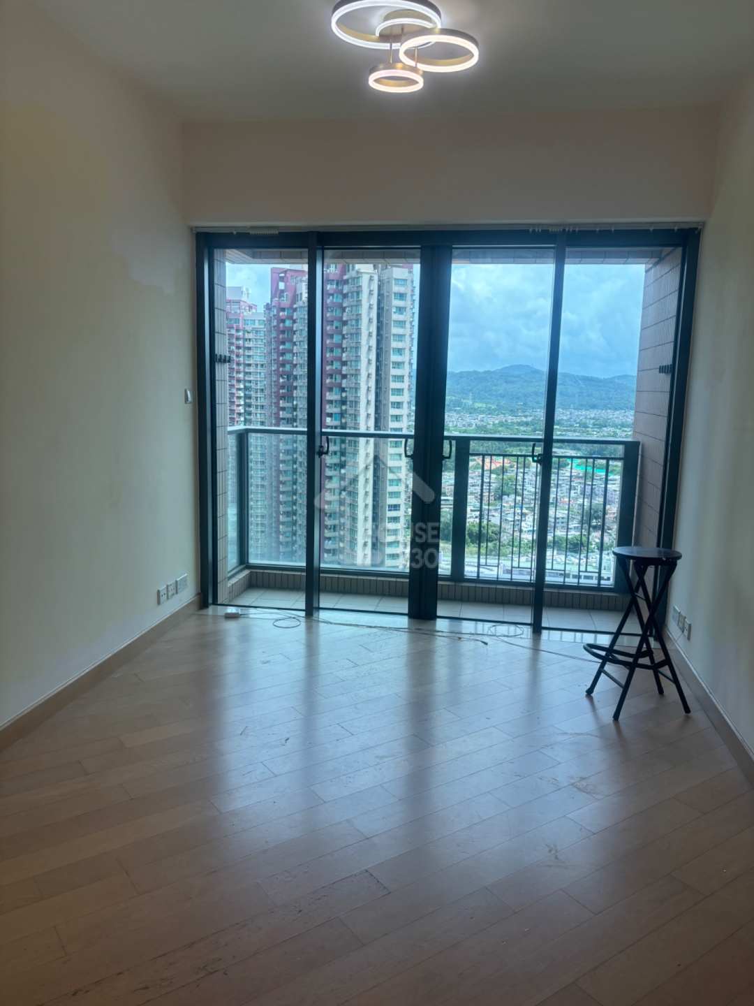Yuen Long Yoho Town 8039656 Rent House730