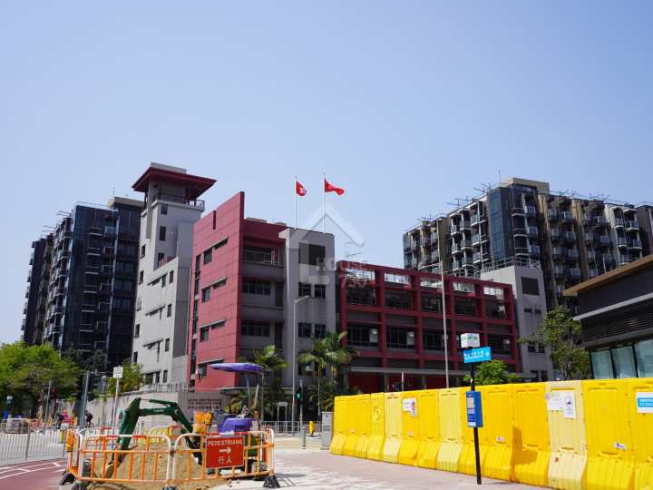 Wetland Seasons Bay 學校 - House730