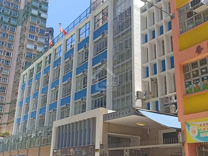 帝后華庭 學校 - House730