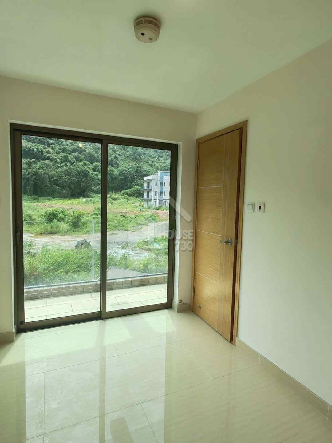 Yuen Long Village House (Yuen Long) 8228992 Rent House730