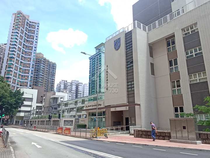 尚翹峰 學校 - House730