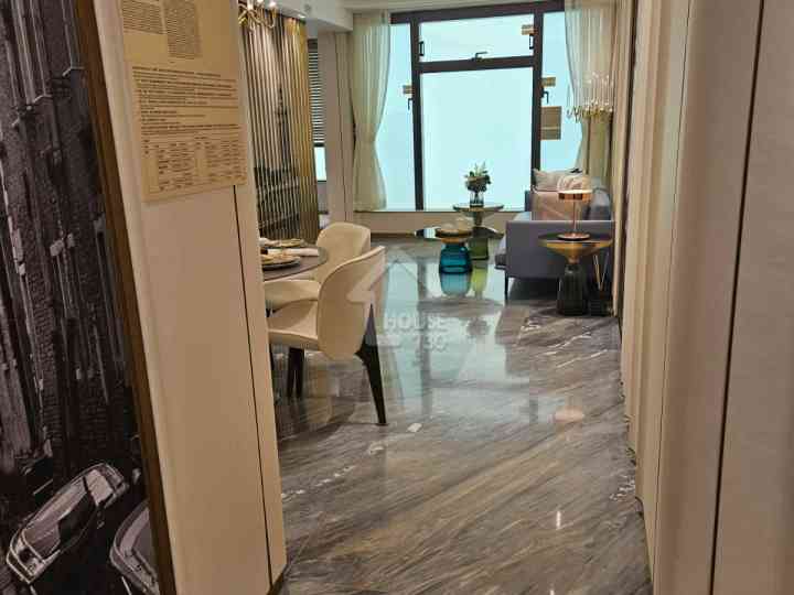 BLUE COAST II Show Flat - House730