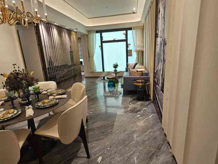 BLUE COAST II Show Flat - House730