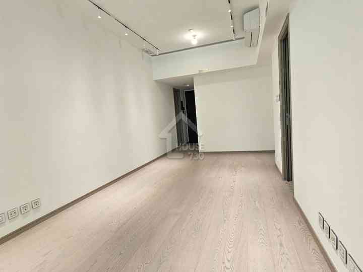 BLUE COAST II Show Flat - House730