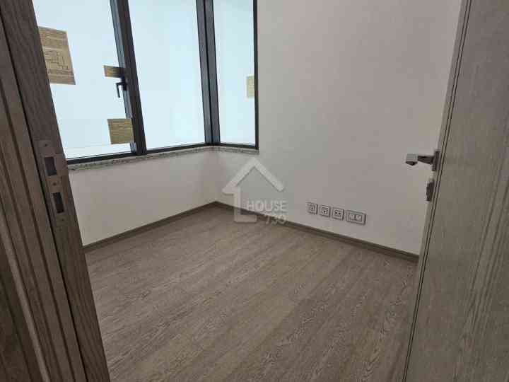BLUE COAST II Show Flat - House730