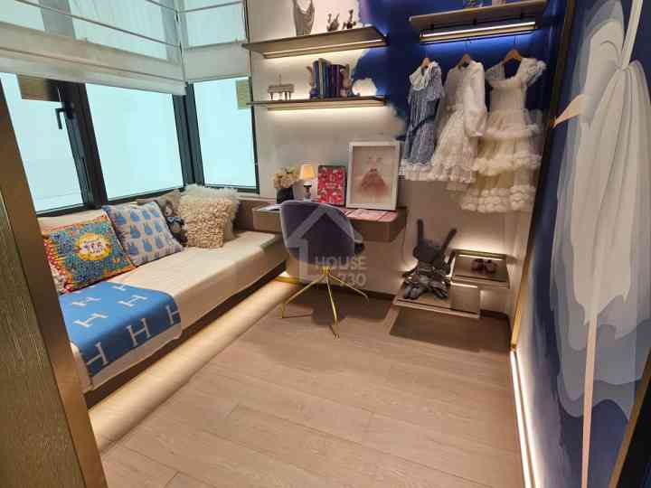 BLUE COAST II Show Flat - House730