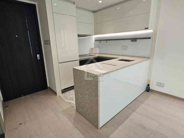 BLUE COAST II Show Flat - House730