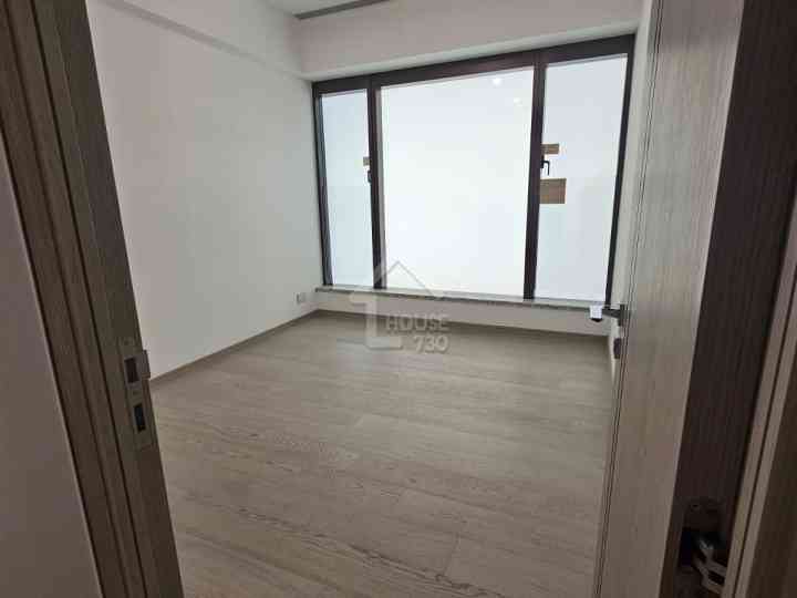 BLUE COAST II Show Flat - House730