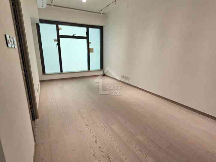BLUE COAST II Show Flat - House730