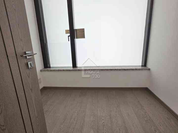 BLUE COAST II Show Flat - House730