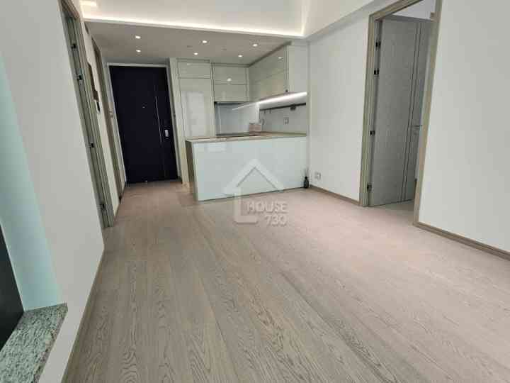 BLUE COAST II Show Flat - House730