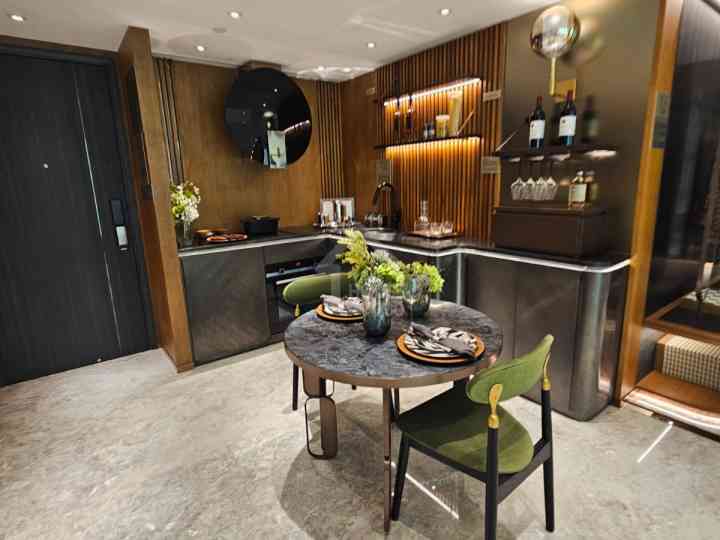 BLUE COAST II Show Flat - House730