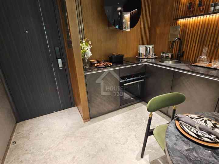 BLUE COAST II Show Flat - House730