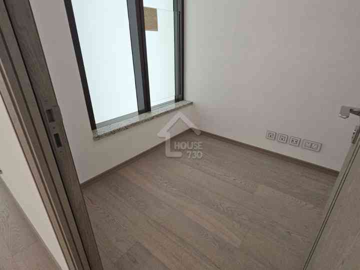 BLUE COAST II Show Flat - House730