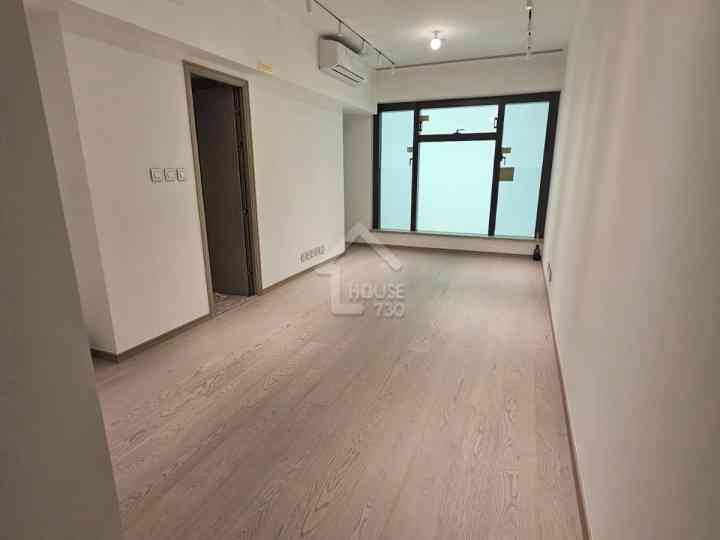 BLUE COAST II Show Flat - House730