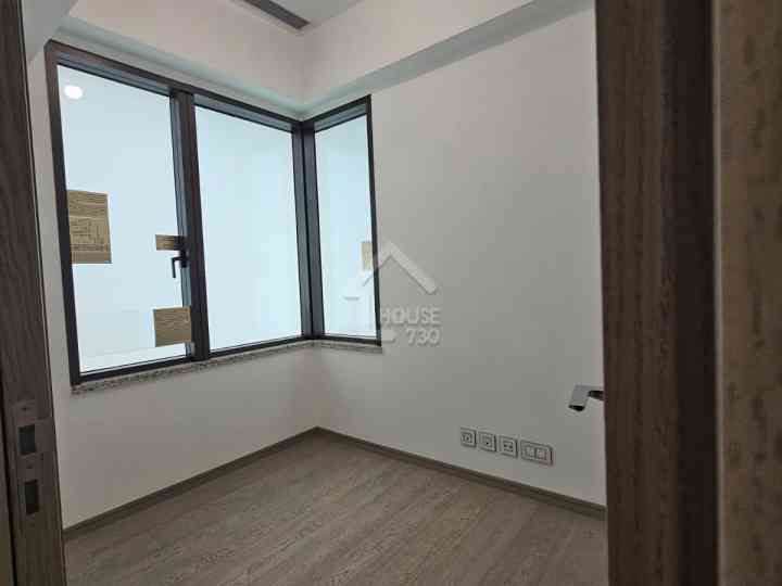 BLUE COAST II Show Flat - House730
