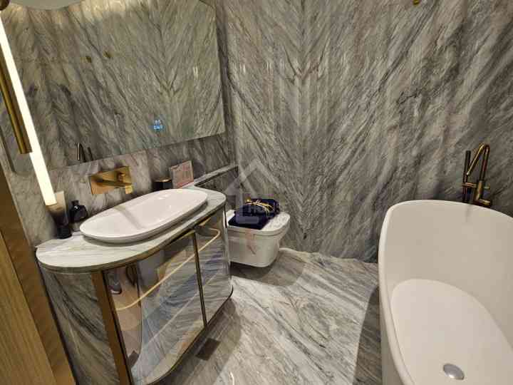 BLUE COAST II Show Flat - House730