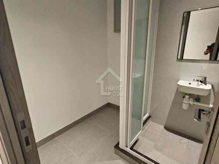 BLUE COAST II Show Flat - House730