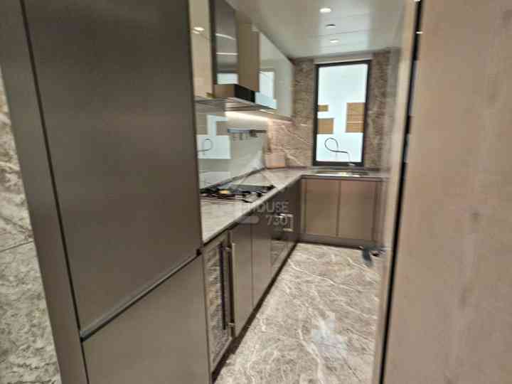 BLUE COAST II Show Flat - House730