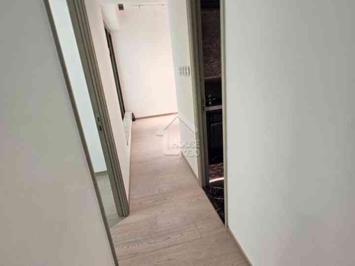 BLUE COAST II Show Flat - House730
