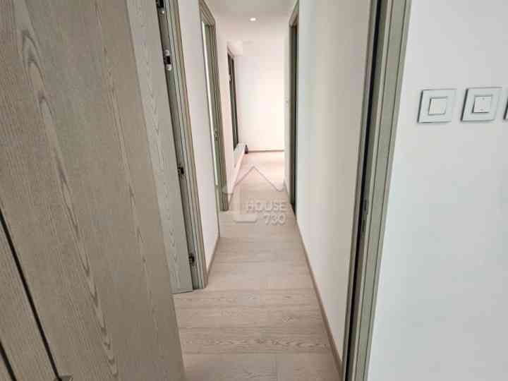BLUE COAST II Show Flat - House730