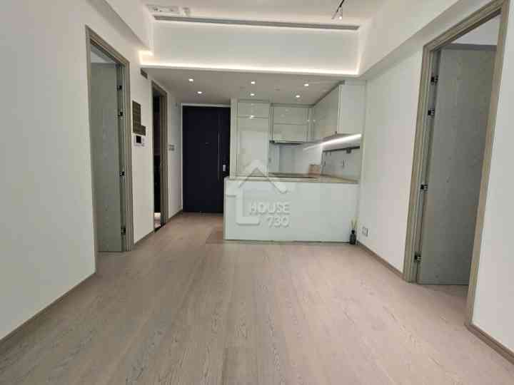 BLUE COAST II Show Flat - House730