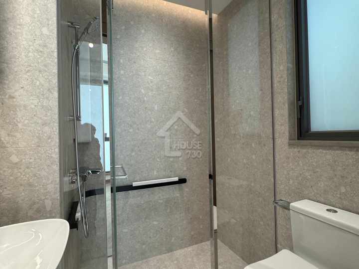 Sierra Sea 1A Show Flat - House730