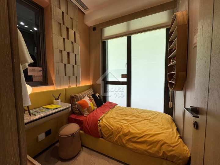 Sierra Sea 1A Show Flat - House730