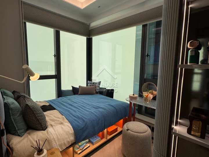 Sierra Sea 1A Show Flat - House730