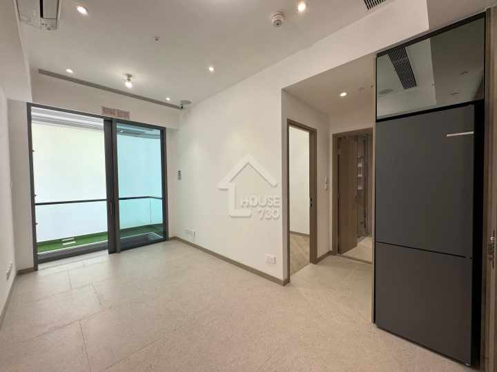 Sierra Sea 1A Show Flat - House730
