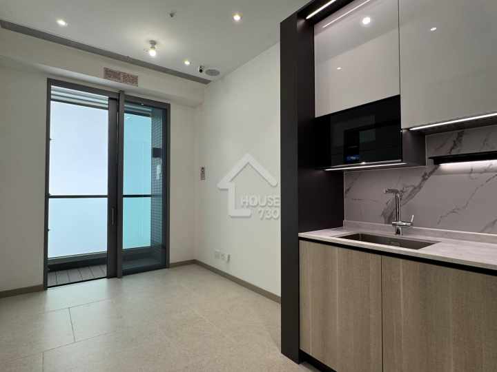 Sierra Sea 1A Show Flat - House730