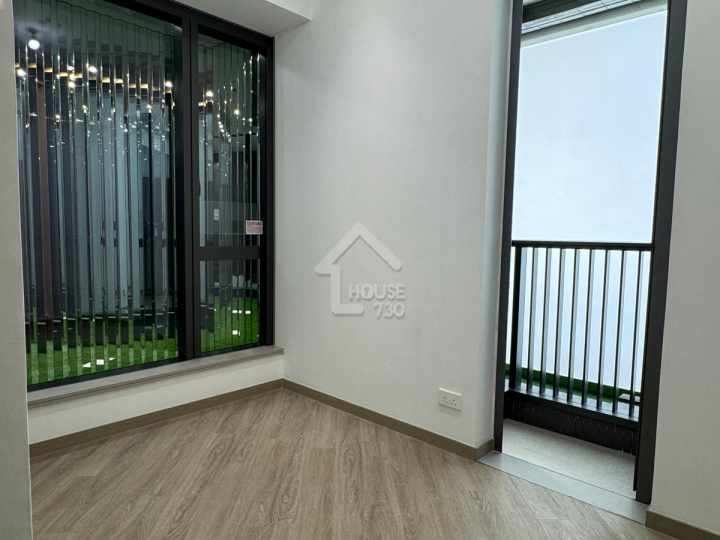 Sierra Sea 1A Show Flat - House730