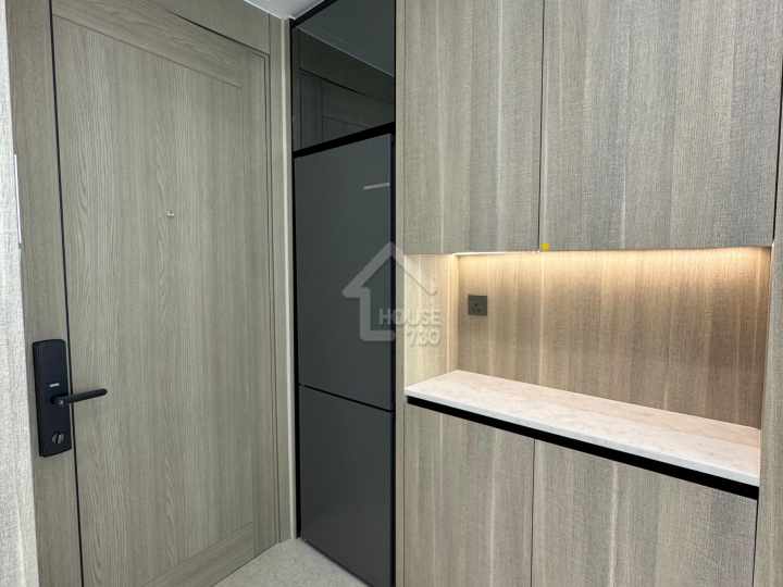 Sierra Sea 1A Show Flat - House730
