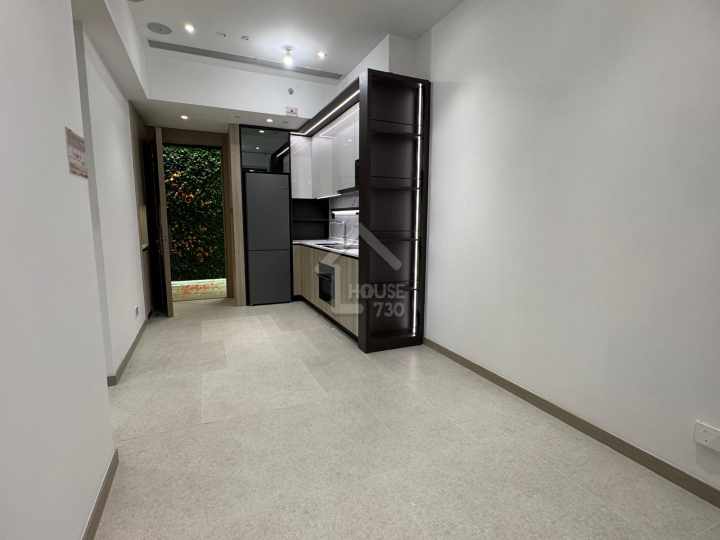 Sierra Sea 1A Show Flat - House730