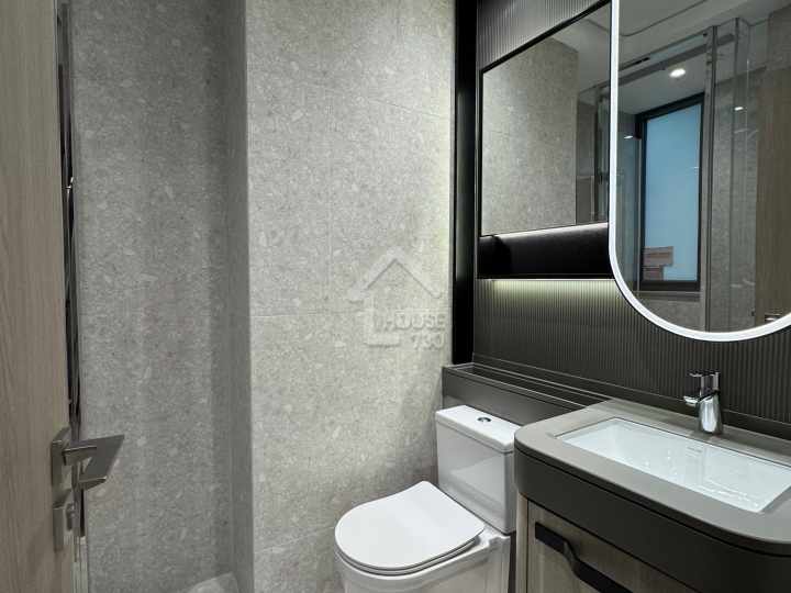 Sierra Sea 1A Show Flat - House730