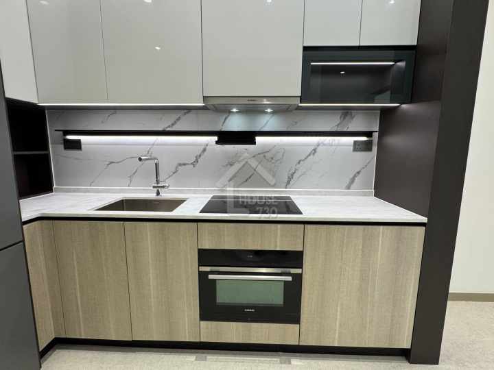 Sierra Sea 1A Show Flat - House730