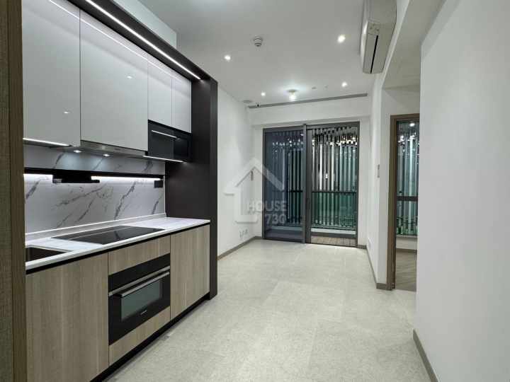 Sierra Sea 1A Show Flat - House730