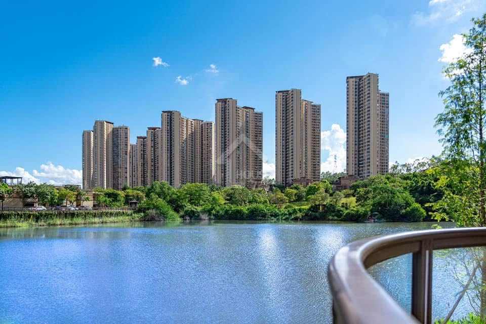 華發觀山水 - House730
