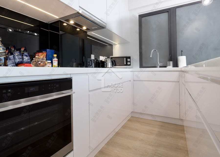 North Point | United Building | 8935525 | Rent - House730