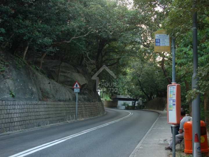 Mount Nicholson II 公共交通 - House730
