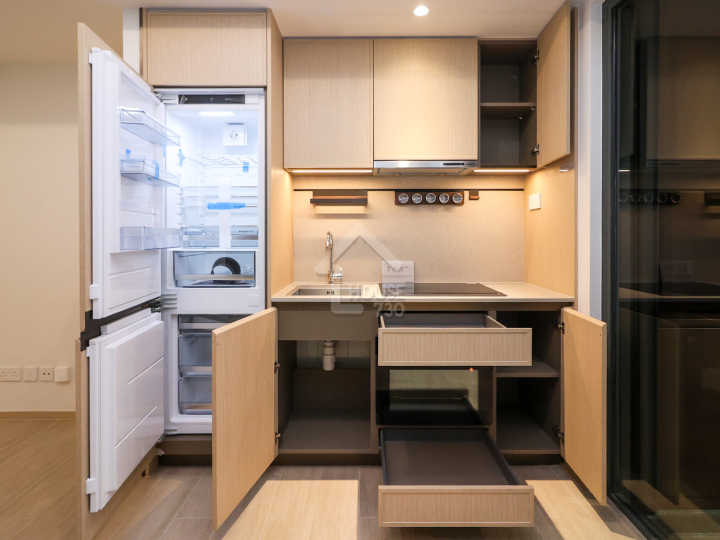 CONNEXT Show Flat 18樓H室 - House730